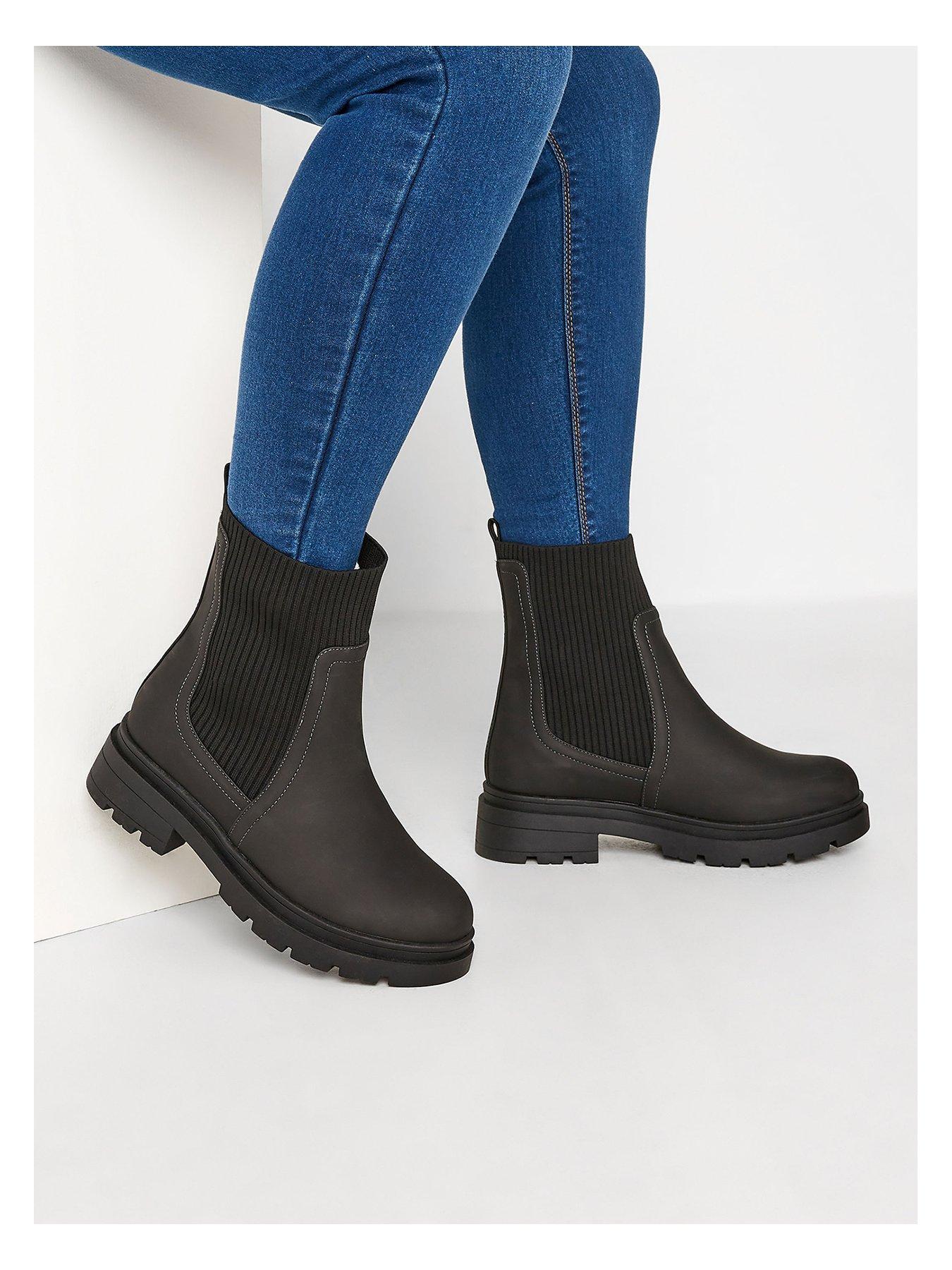 Image 3 of 4 of Yours Yours Extra-Wide Fit Sock&nbsp;Top Line Chelsea Boots - Black