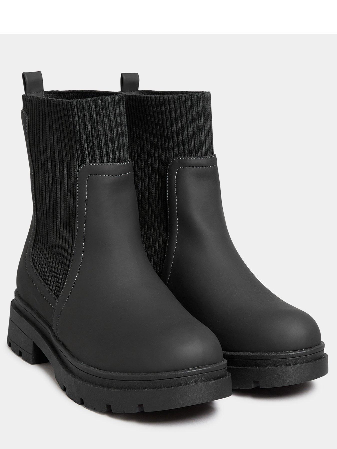 Image 4 of 4 of Yours Yours Extra-Wide Fit Sock&nbsp;Top Line Chelsea Boots - Black