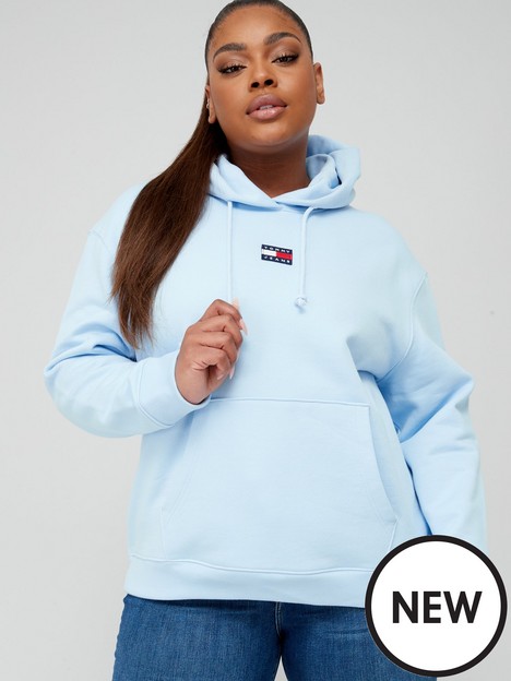 tommy-jeans-curve-tommy-centre-badge-hoodie-blue