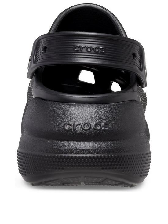 stillFront image of crocs-classic-crush-platform-clogs-black