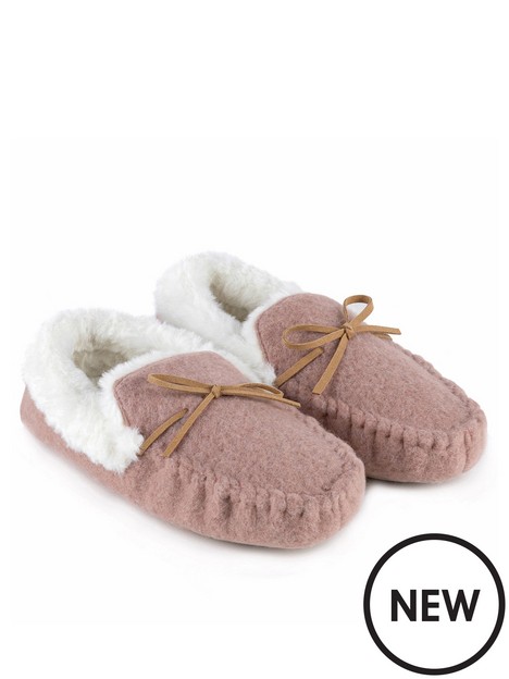 totes-felt-moccasin-slippers