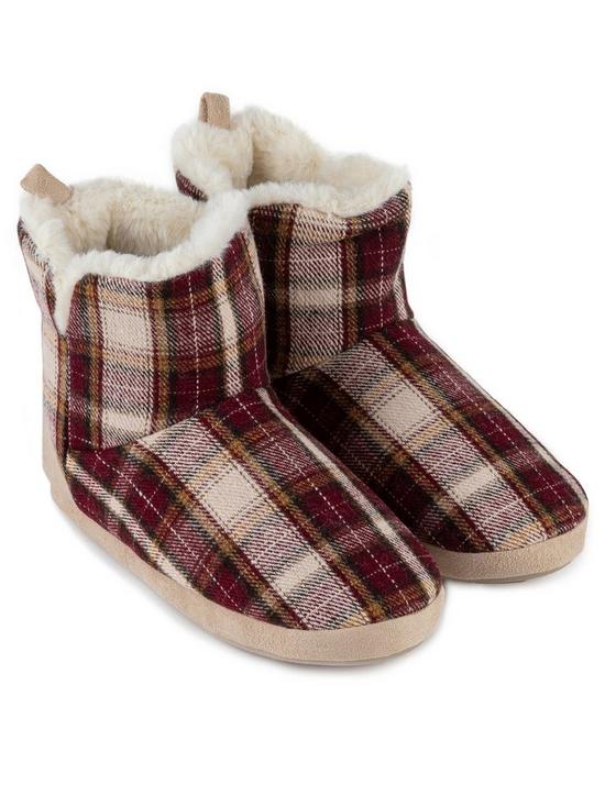 front image of totes-tartan-boot-slippers