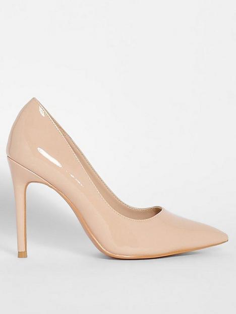 boohoo-wide-fit-pointed-toe-stiletto-court-heel-nude