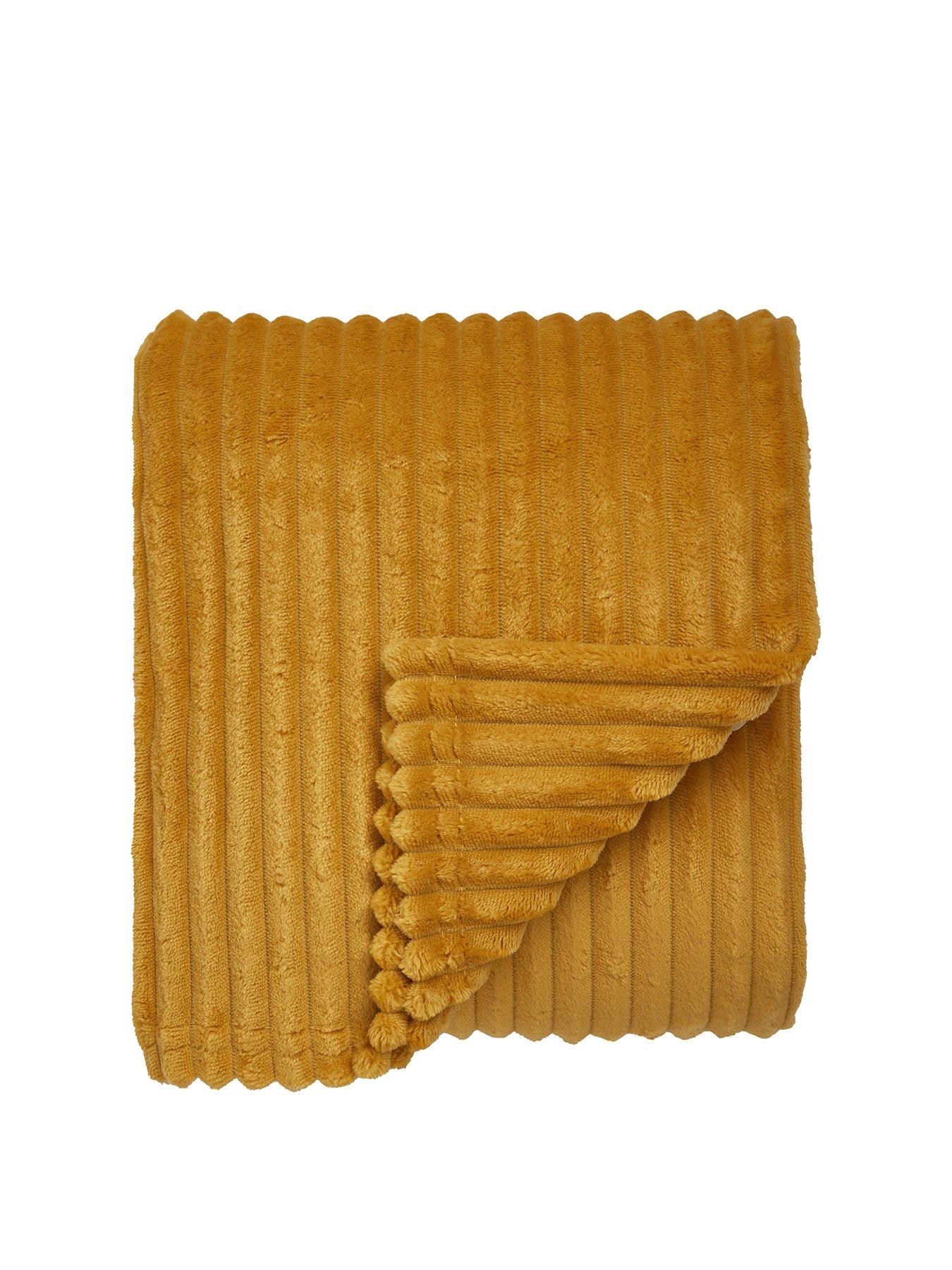 everyday-ribbon-velour-throw