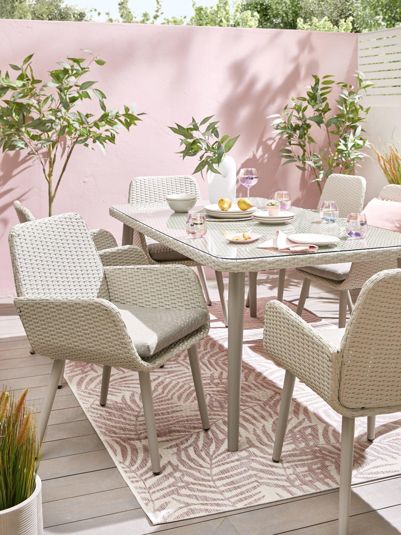 Garden table 2024 and chairs littlewoods