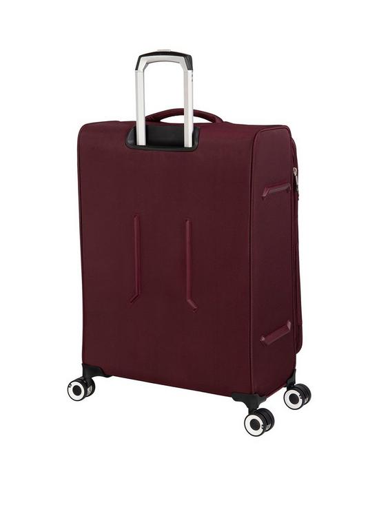 stillFront image of it-luggage-intrepid-dark-red-medium-soft-8-wheel-suitcase