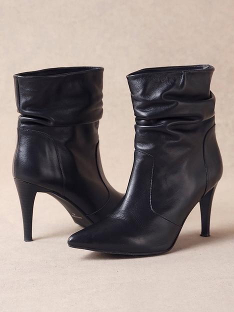 mint-velvet-sammy-black-leather-boots