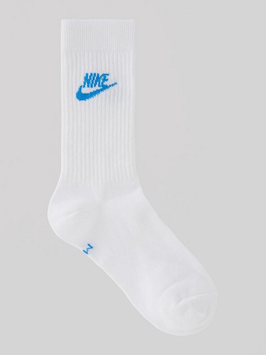 stillFront image of nike-3-pack-ofnbspsportswear-everyday-futuranbspessential-socks-white