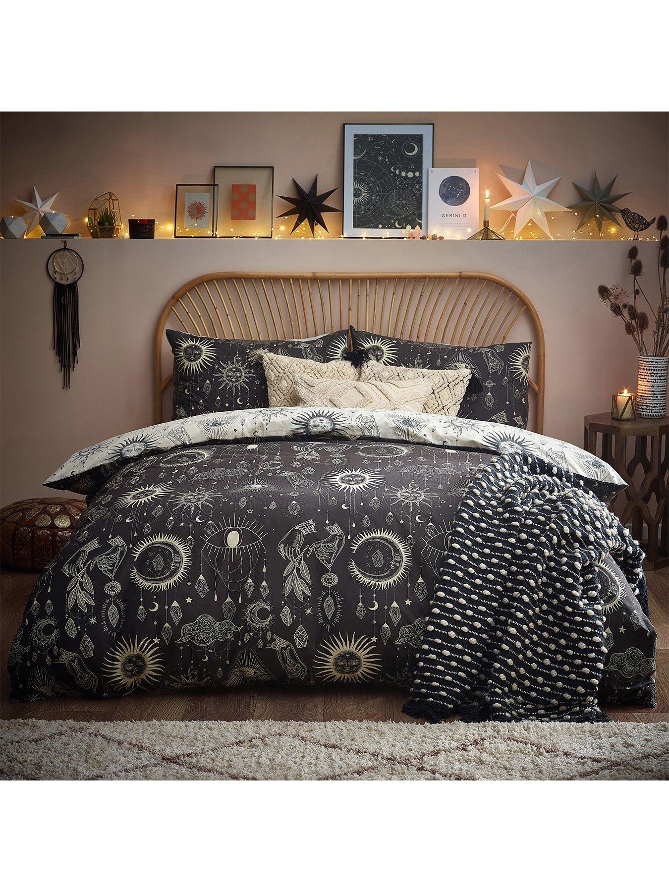 furn-constellations-halloween-monochrome-duvet-set