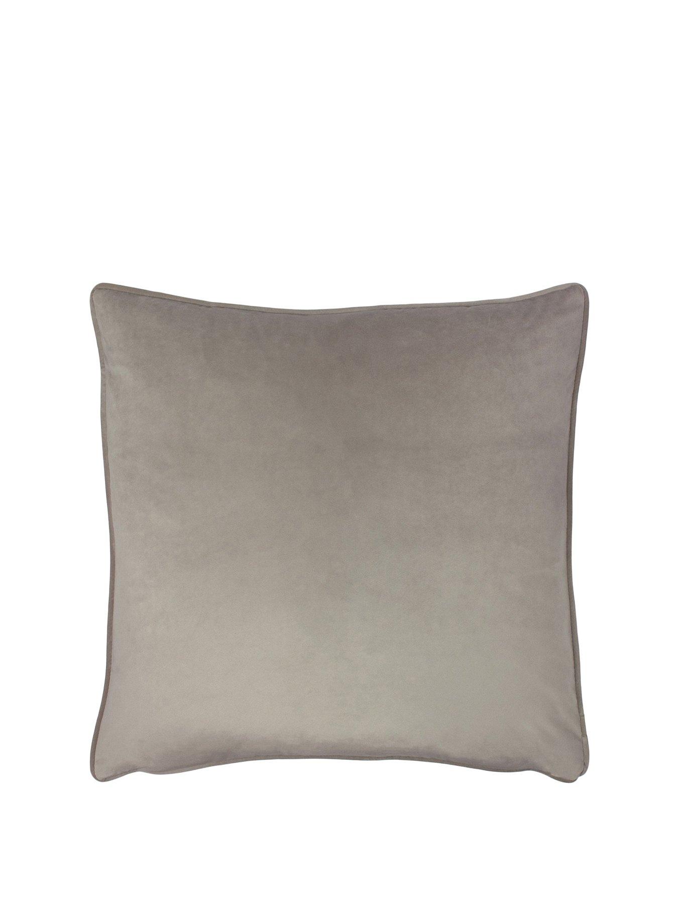furn-opulence-large-velvet-cushion