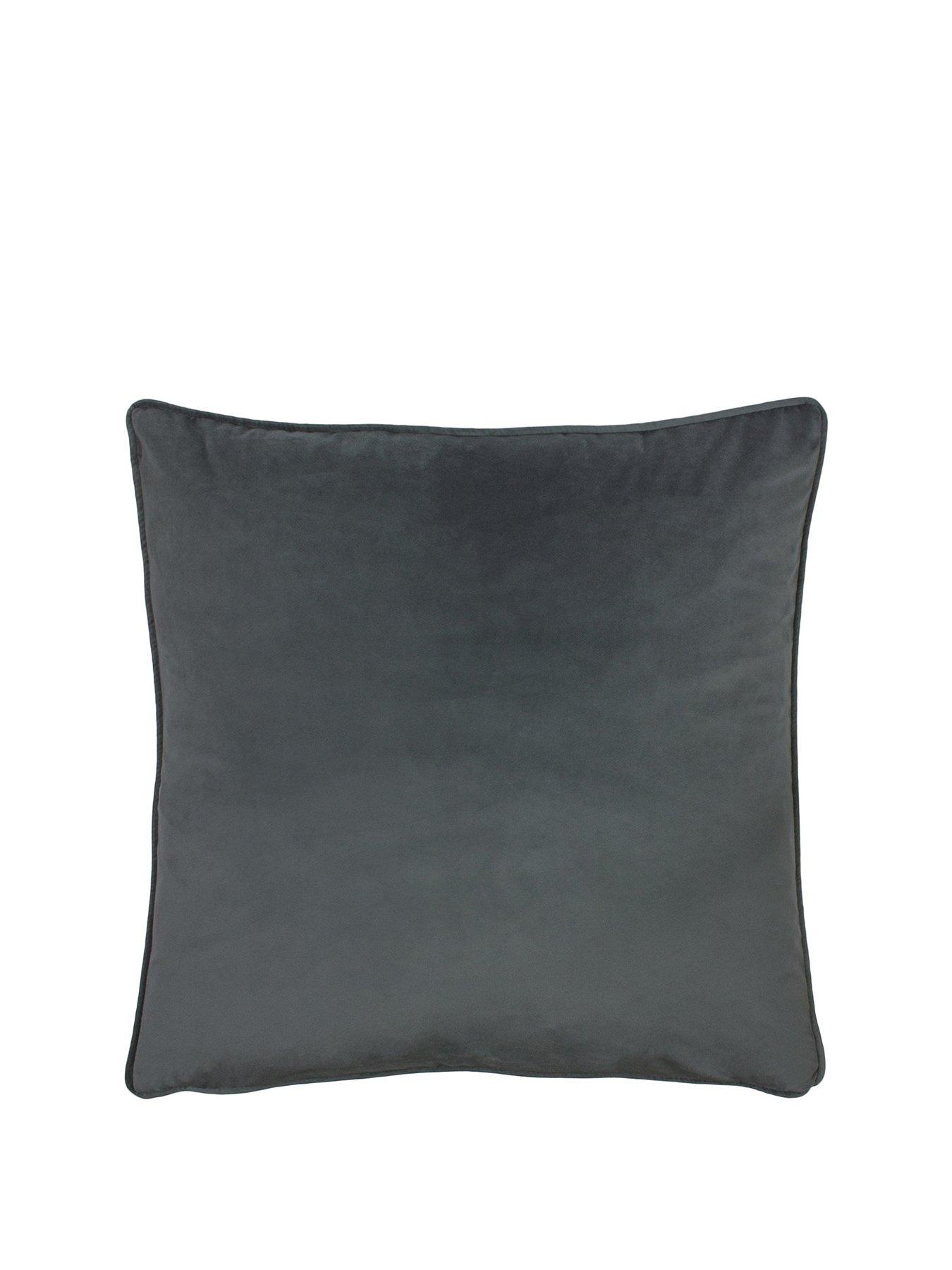 furn-opulence-large-velvet-cushion