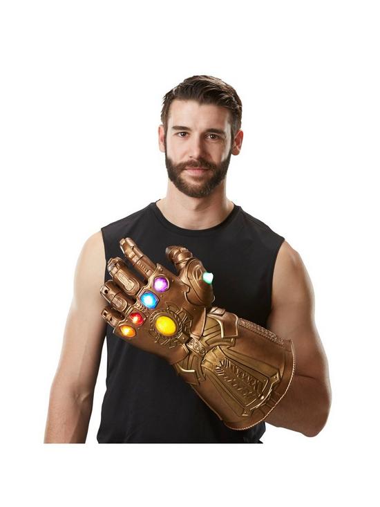 front image of marvel-legends-series-infinity-gauntlet-articulated-electronic-fist