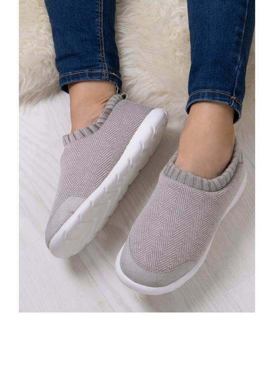 stillFront image of totes-isotoner-ladies-iso-flex-bootie-slippers-grey