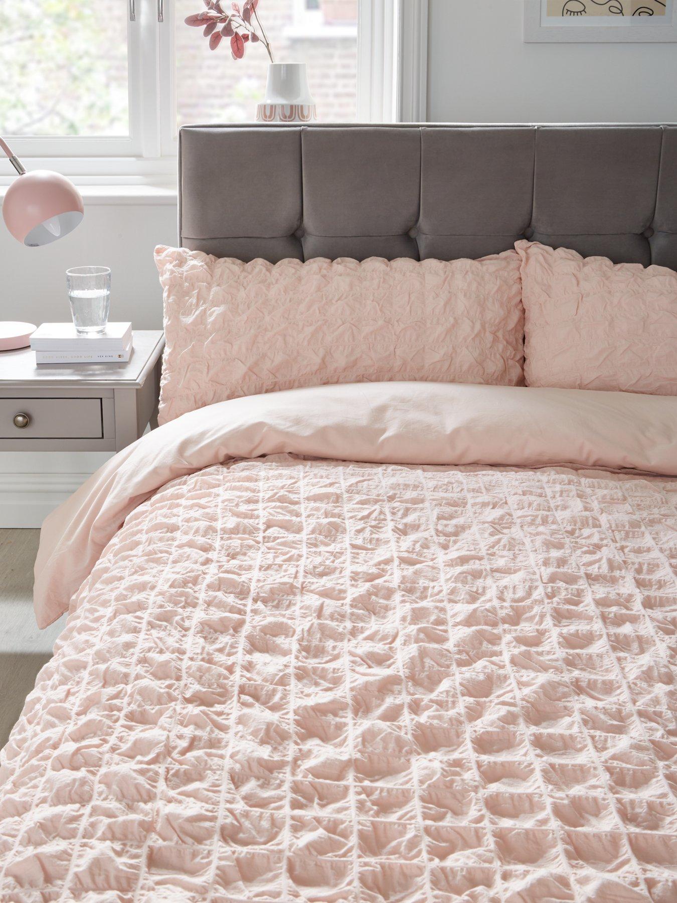 Seer sucker online bedding