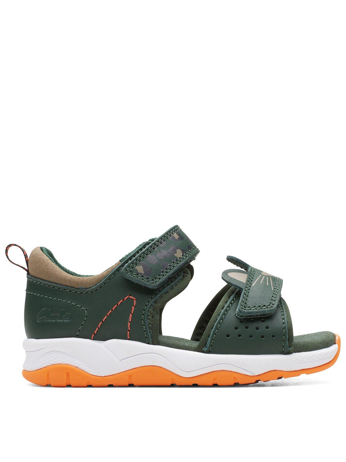 Amazon.com | Clarks Women's Arla Shore Flat Sandal, Black Textile, 5 |  Sport Sandals & Slides