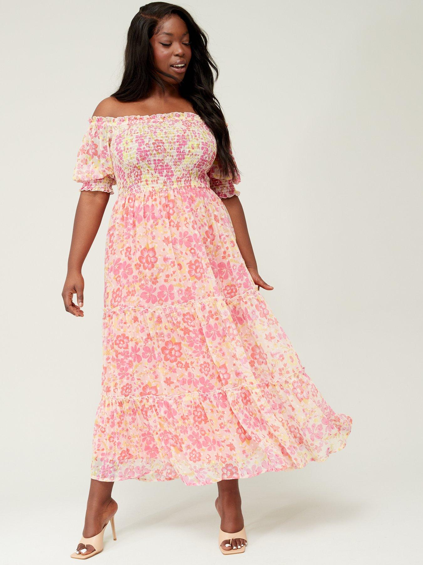 Petite Long Sleeve Shirred Maxi Dress in Pink – Chi Chi London