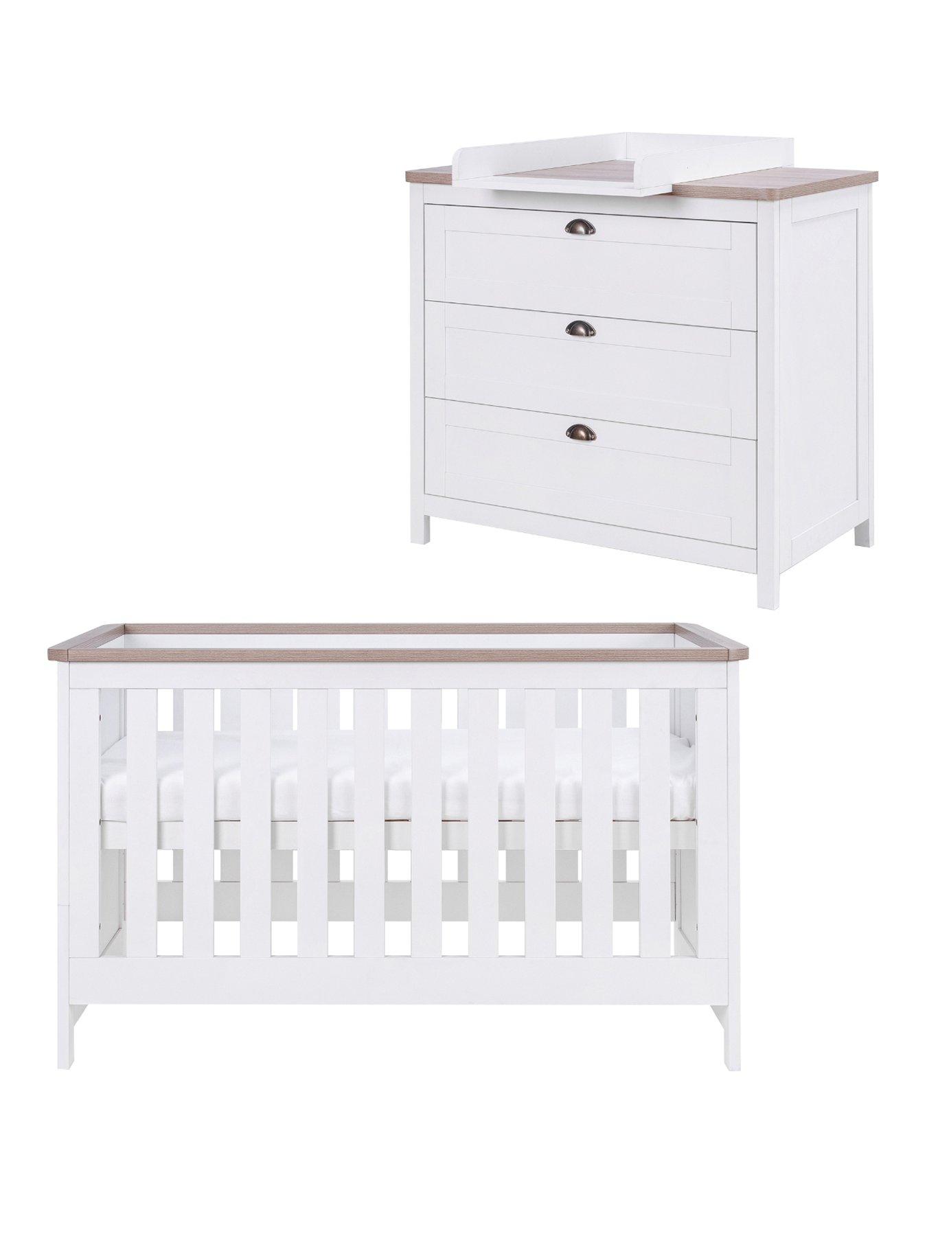 Tutti Bambini Verona 2 Piece Nursery Furniture Room Set White/Oak