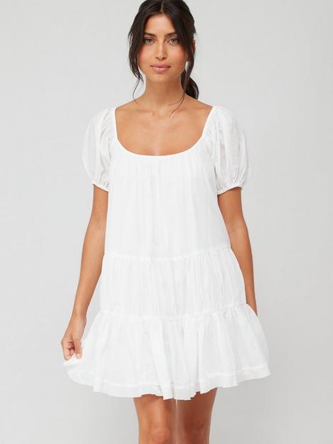 v-by-very-scoop-neck-tiered-mini-beach-dress-white