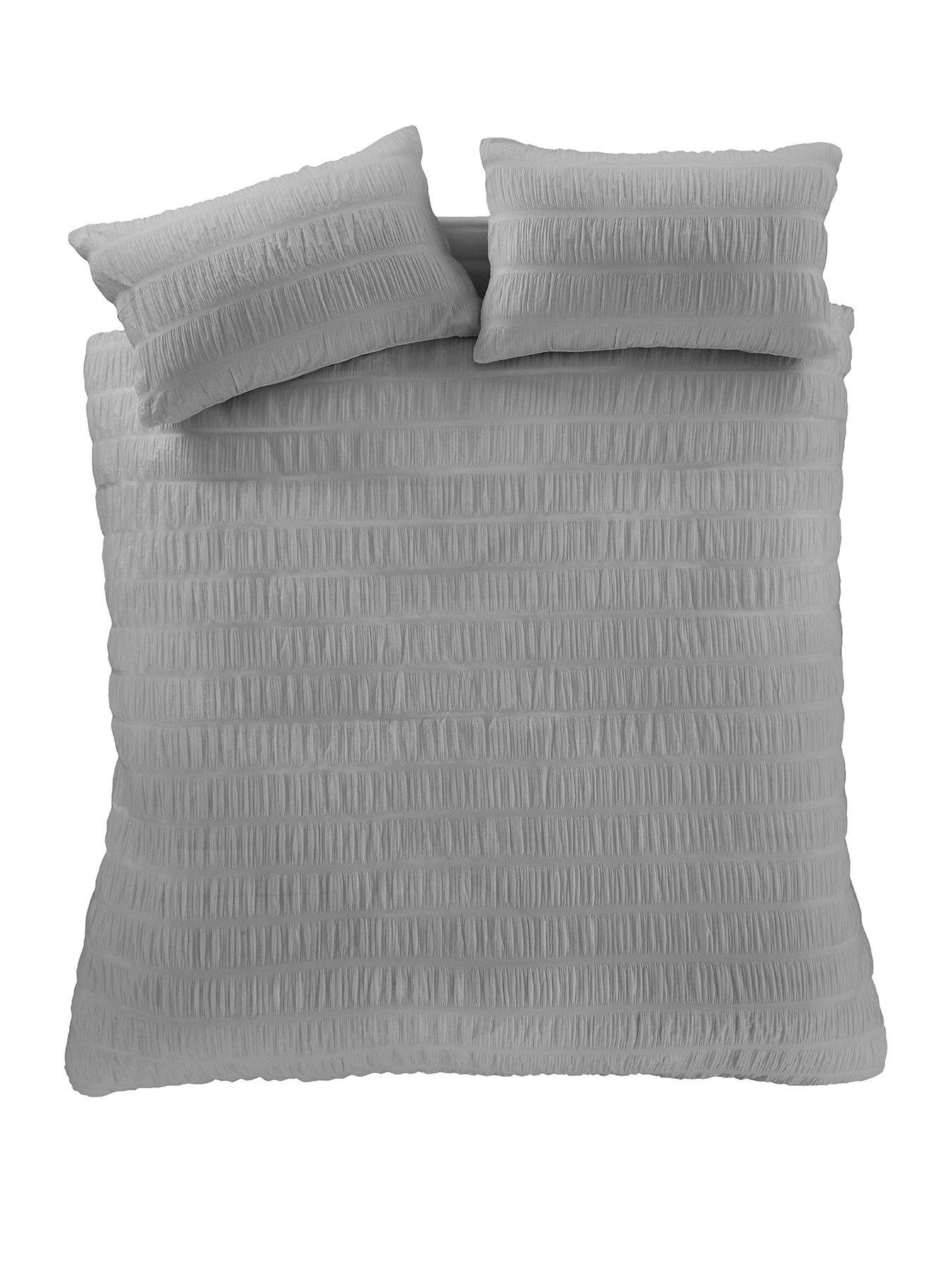 Catherine Lansfield Seersucker Duvet Cover Set in Grey