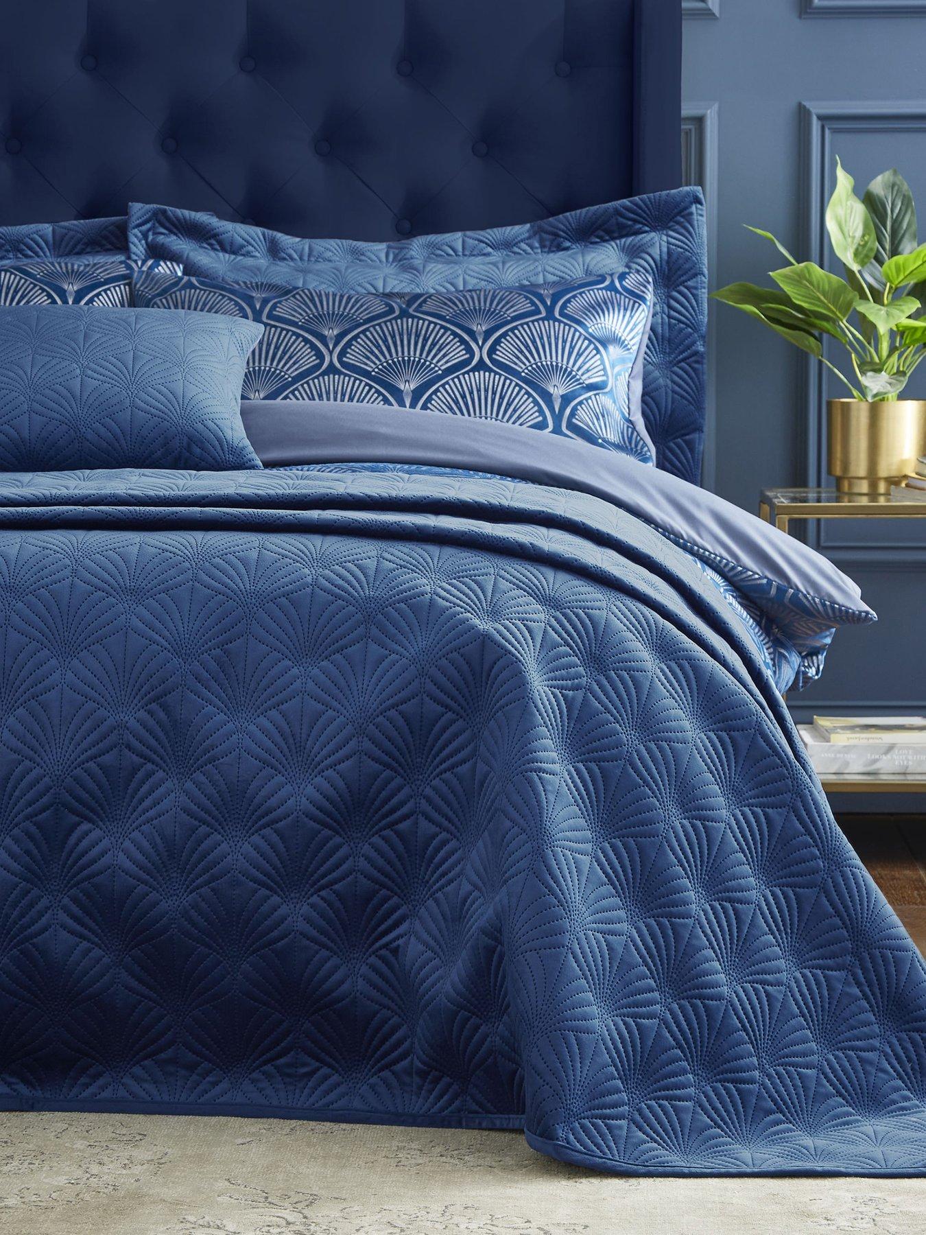 Catherine Lansfield Art Deco Pearl Bedspread Throw - Navy