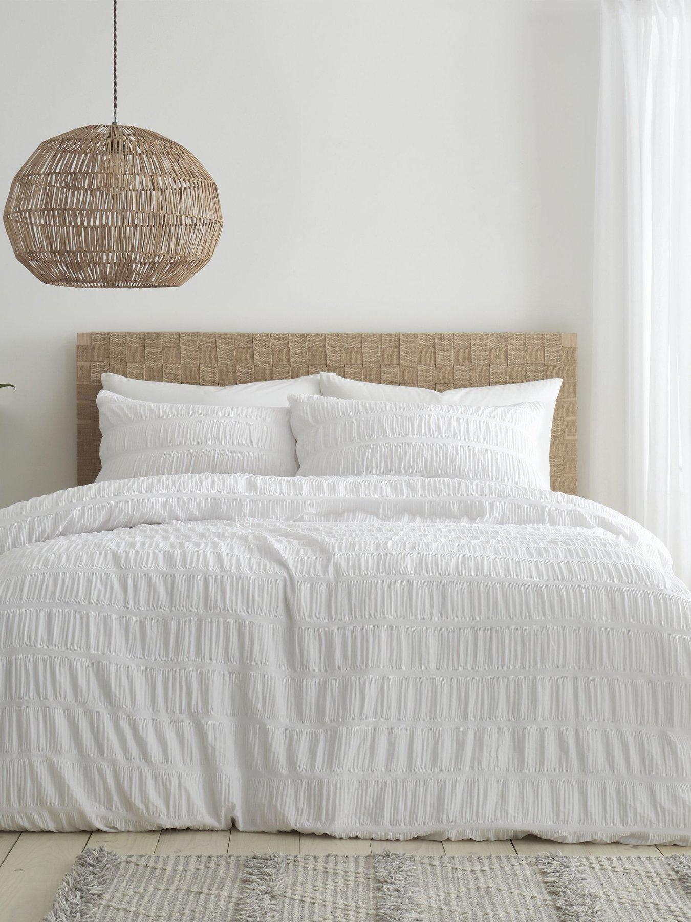 undefined Seersucker Duvet Cover Set in White