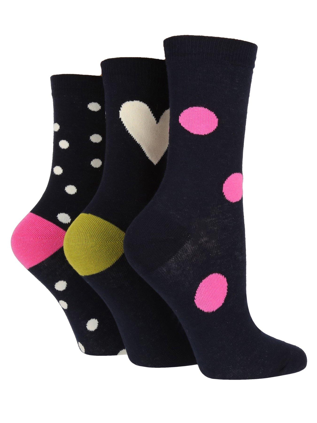 caroline-gardner-spotheart-socks-3-pack-black