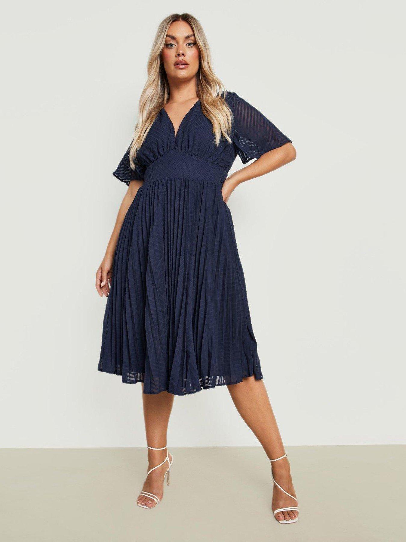 front image of boohoo-curve-textured-chiffon-midi-dress-navy