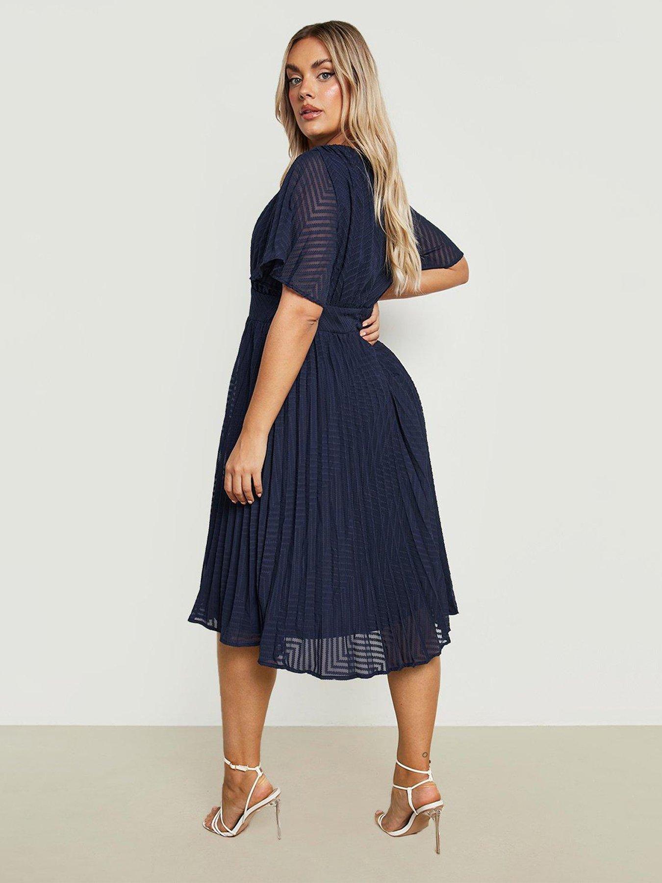 stillFront image of boohoo-curve-textured-chiffon-midi-dress-navy