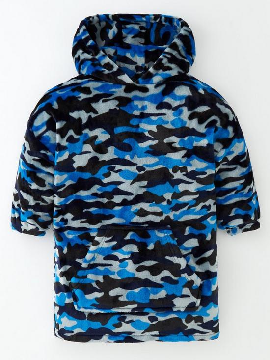 front image of mini-v-by-very-boys-fleece-camo-hooded-blanket