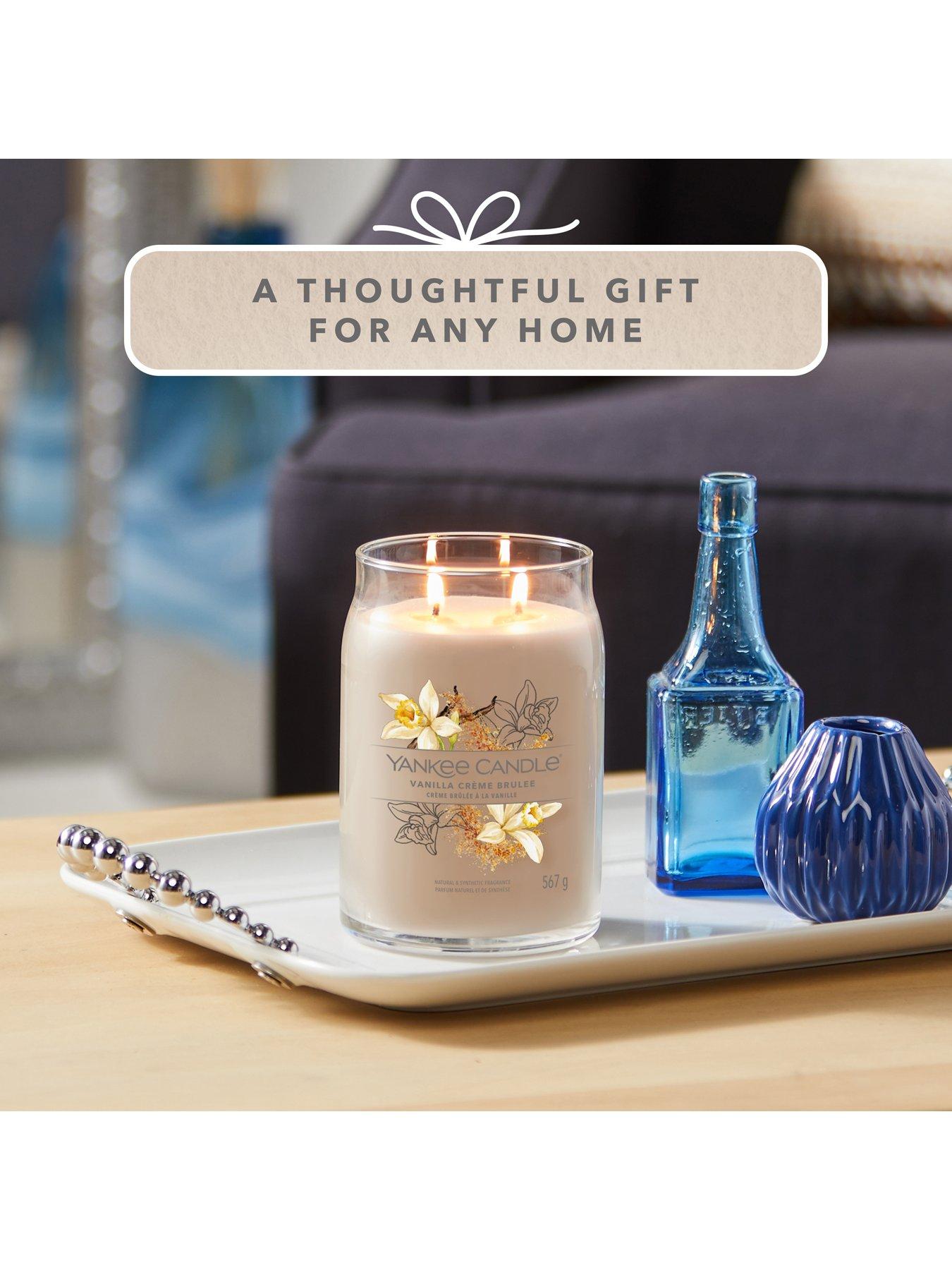 Image 5 of 5 of Yankee Candle Signature Collection Large Jar Candle &ndash; Vanilla Cr&egrave;me Brulee