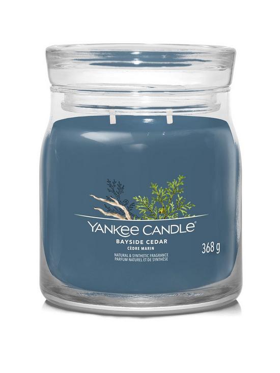 front image of yankee-candle-signature-collection-medium-jar-candle-ndash-bayside-cedar