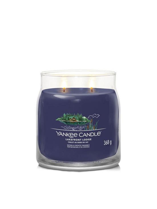stillFront image of yankee-candle-signature-collection-medium-jar-candle-ndash-lakefront-lodge