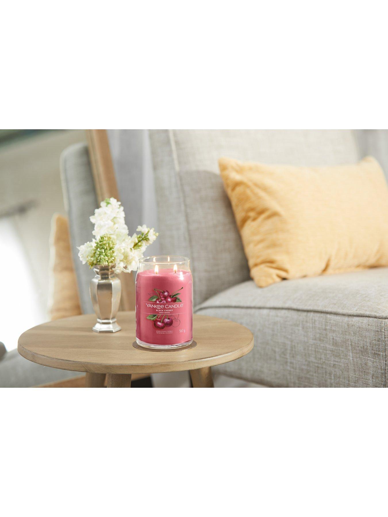 Image 3 of 5 of Yankee Candle Signature Collection Large Tumbler Candle &ndash; Black Cherry