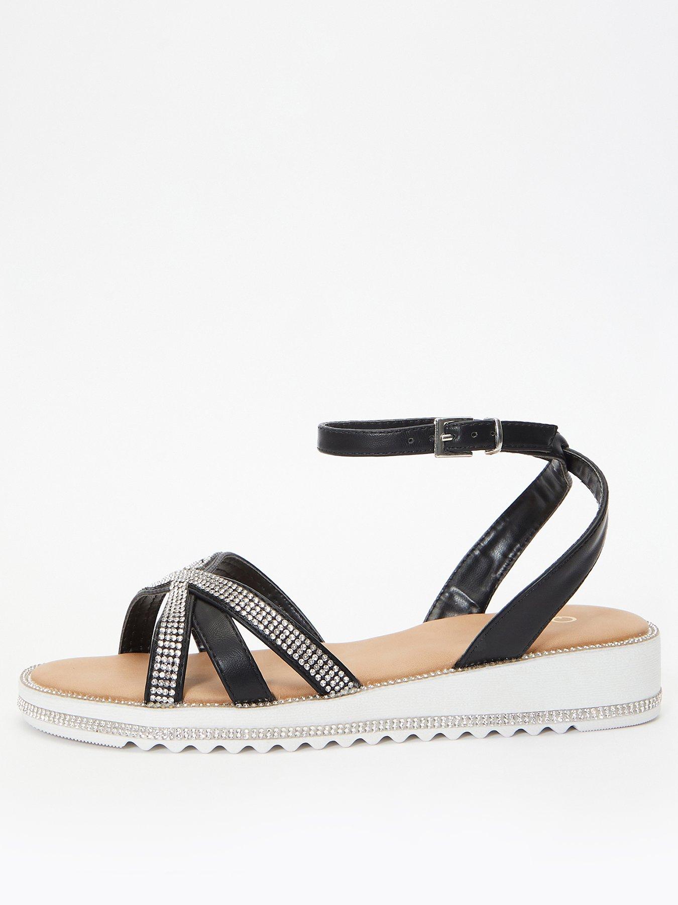 Quiz hot sale black sandals