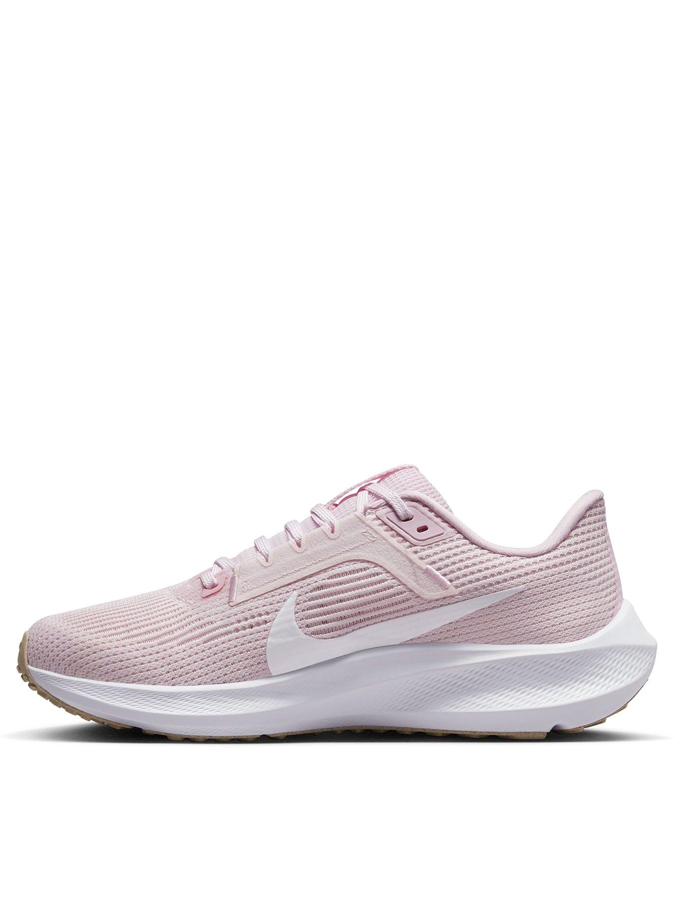 nike leisure trainers