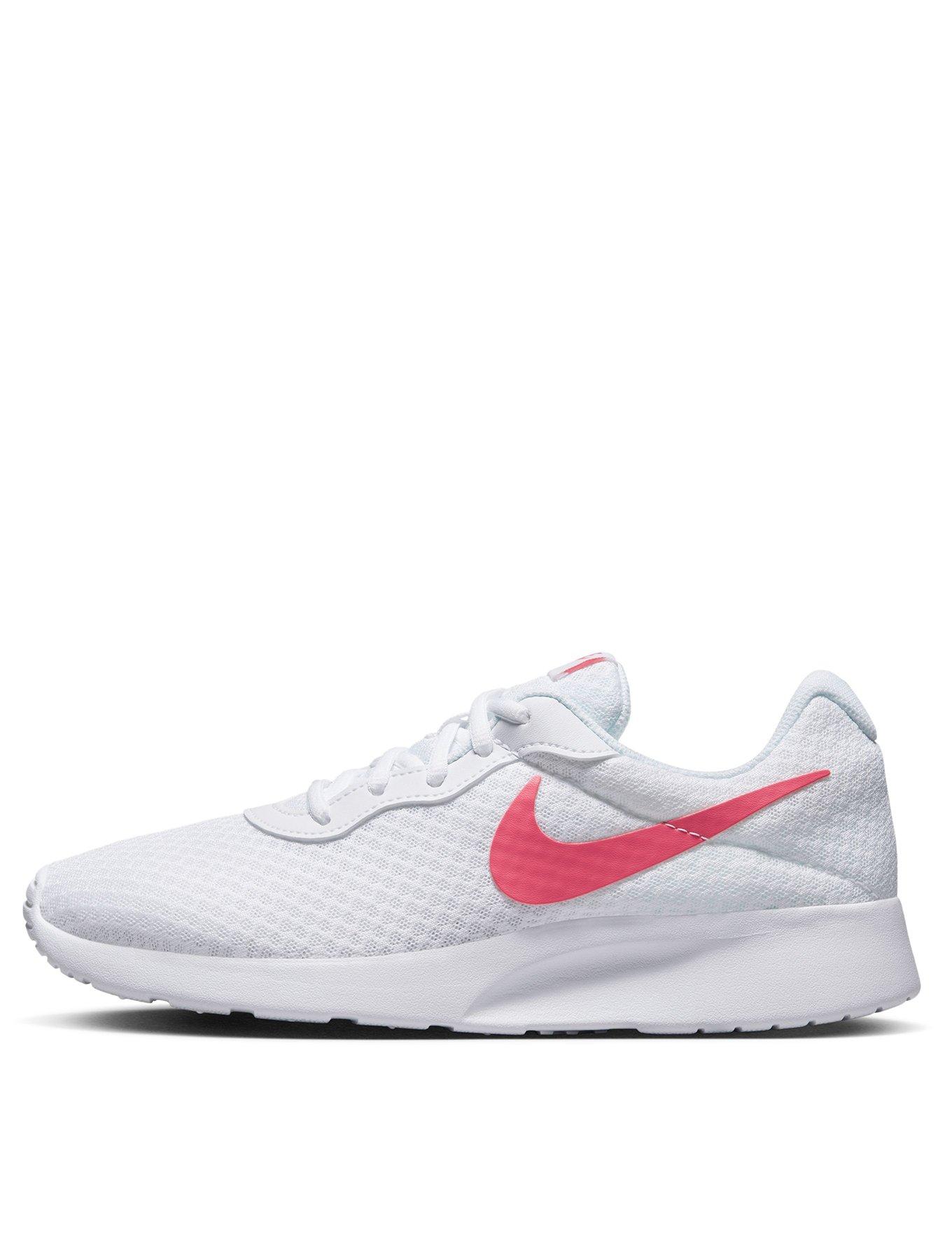 Nike tanjun shop trainers white