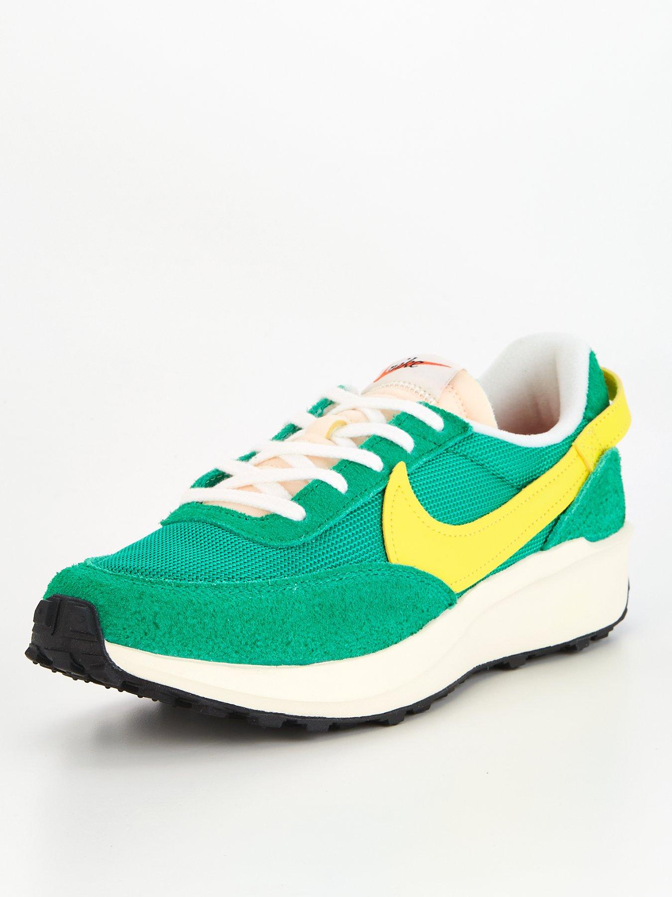 Green nike trainers deals