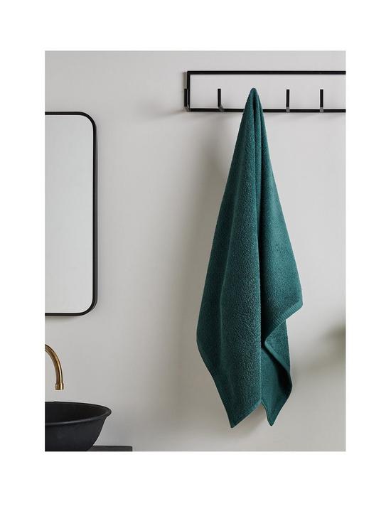 front image of catherine-lansfield-quick-dry-towel-range