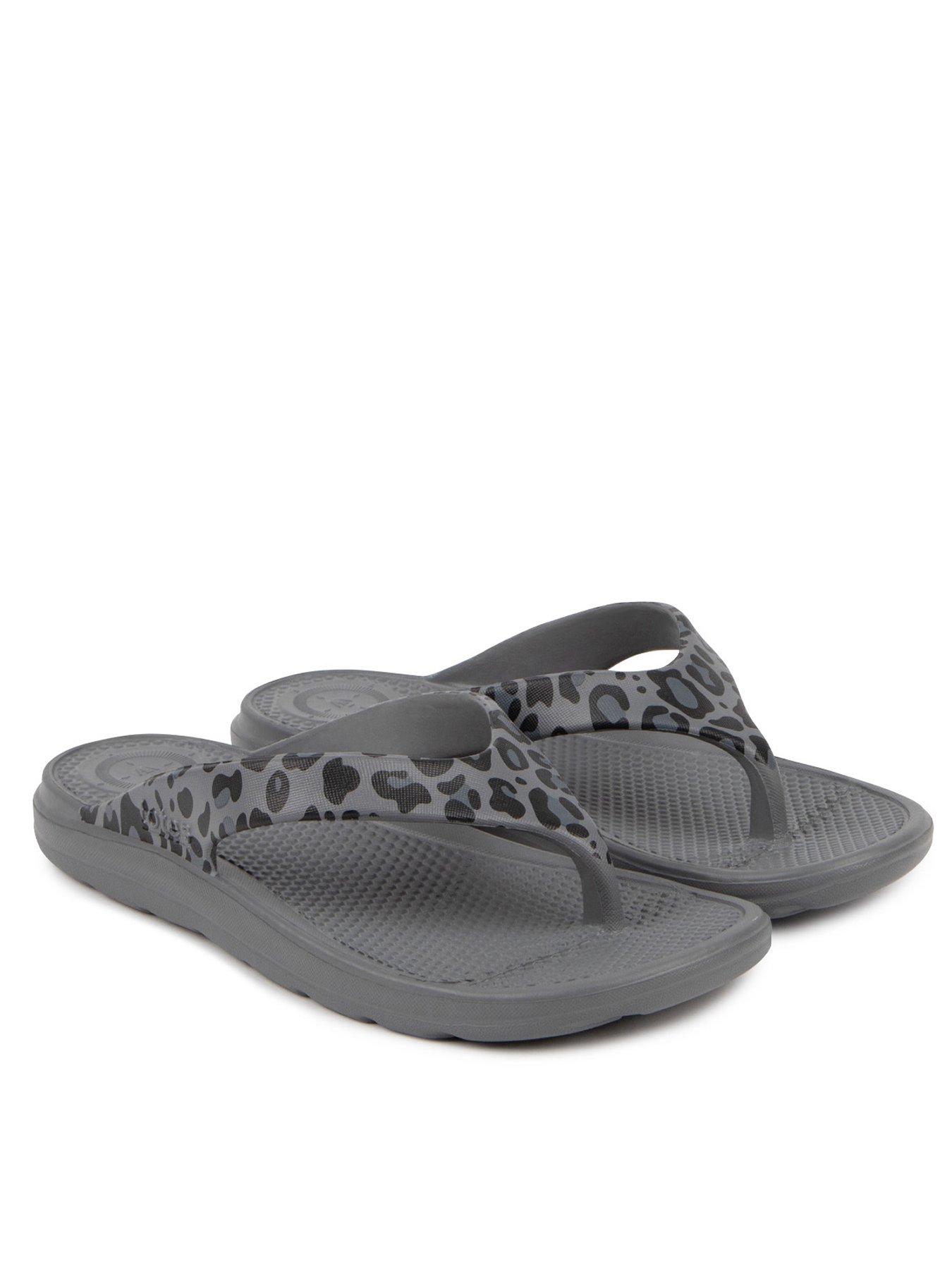 totes-ladies-solbounce-toe-post-sandal-grey