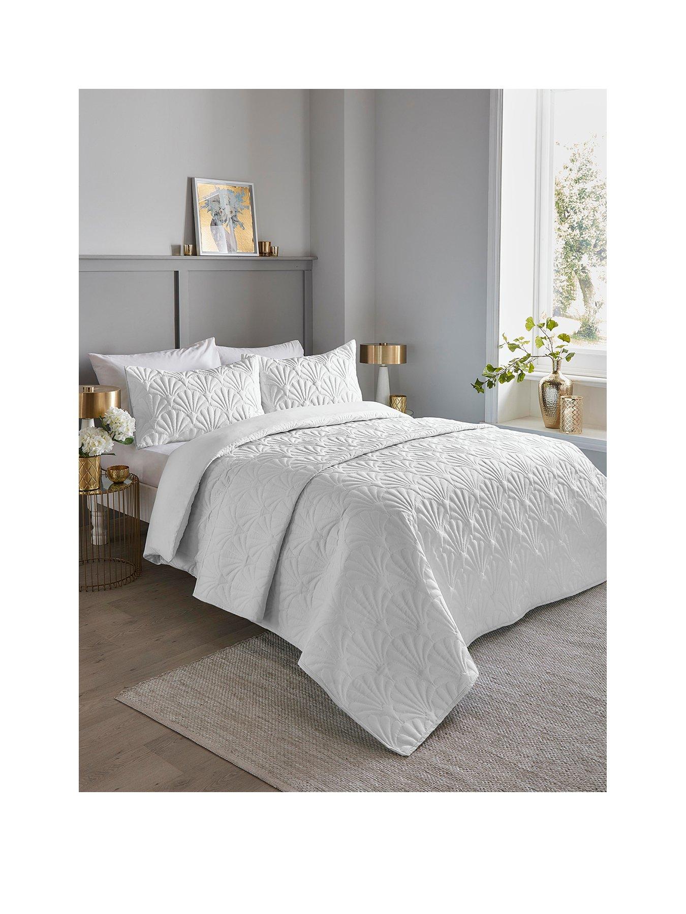 Serene Cavali Pinsonic Art Deco Duvet Cover Set in White Littlewoods