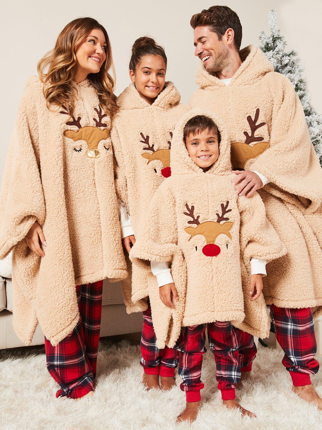 mini-v-by-very-kids-family-reindeer-christmas-slanket-brown