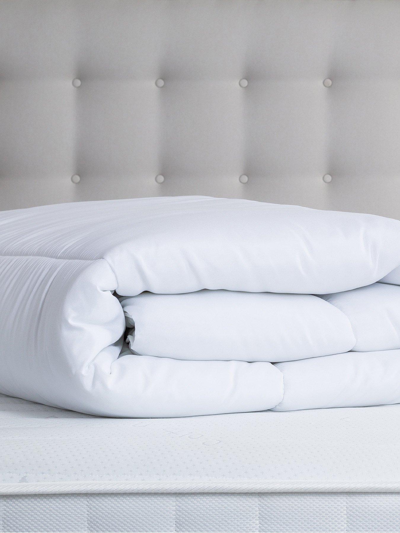  image of slumberdown-cool-summer-nights-45-tog-duvet-white