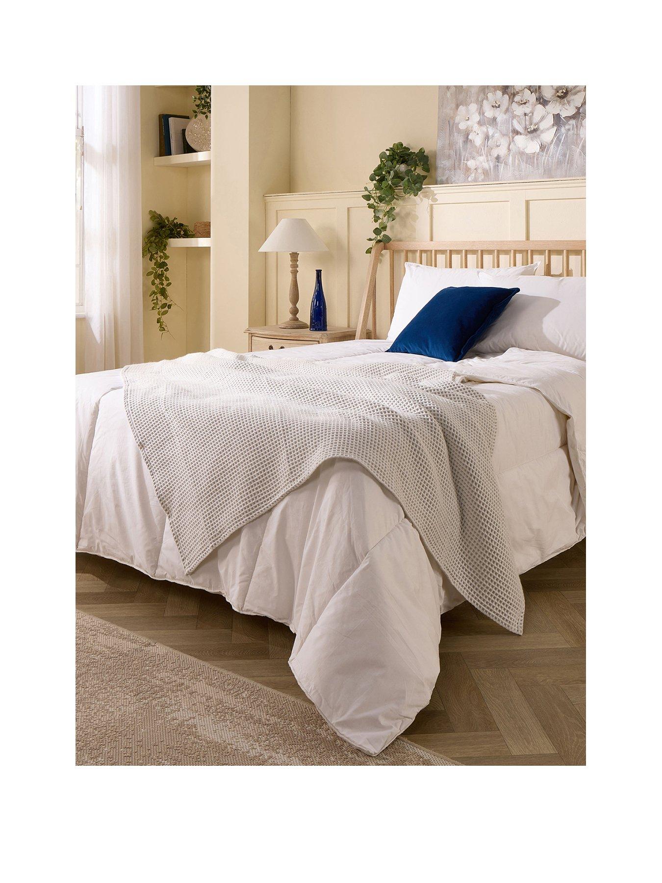 Image 2 of 7 of Slumberdown Wonderful Wool Mediumweight 10.5 Tog Duvet