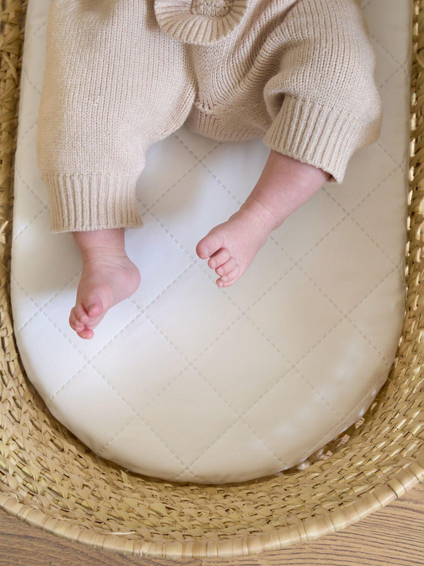 clair-de-lune-quilted-microfibre-palm-moses-basket-mattress