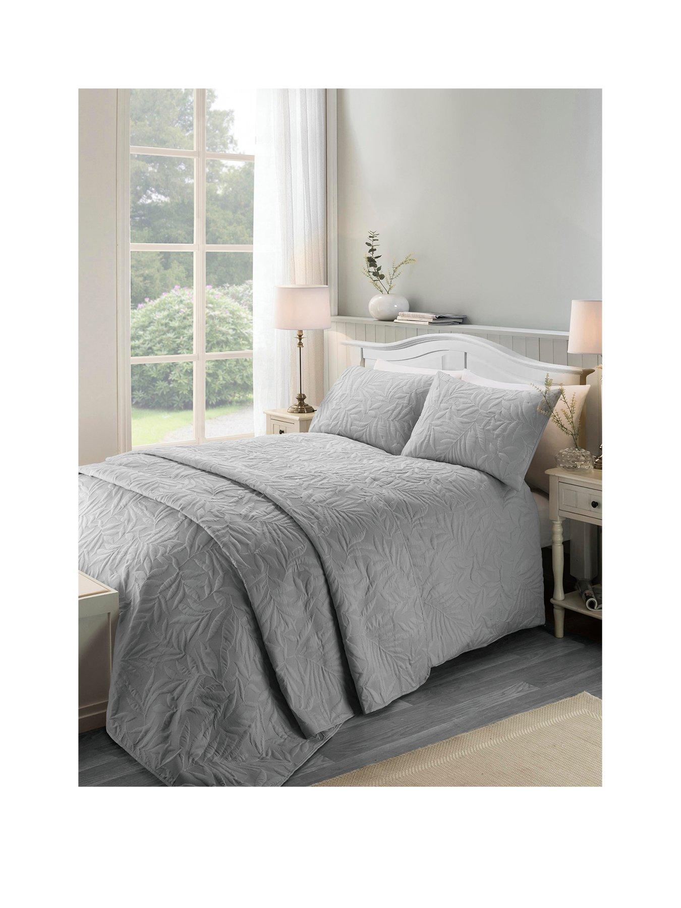  image of serene-luana-duvet-cover-set-silver