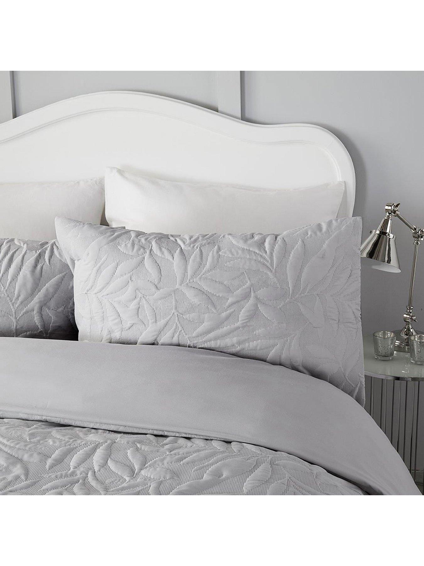  image of serene-luana-duvet-cover-set-silver