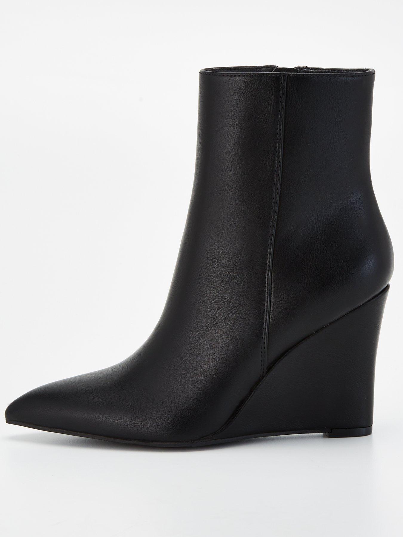 Black above hotsell the ankle boots