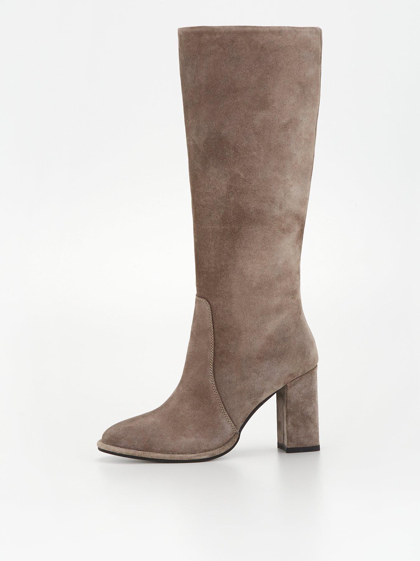 Grey best sale suede boots