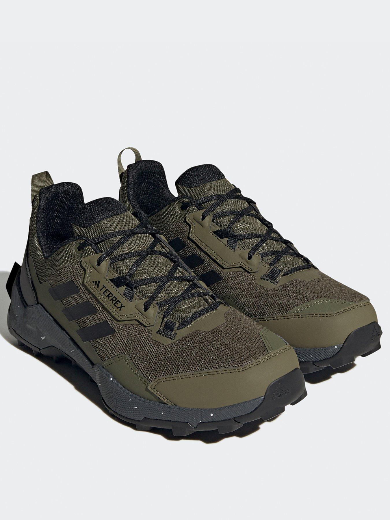 Adidas wide fit outlet trainers