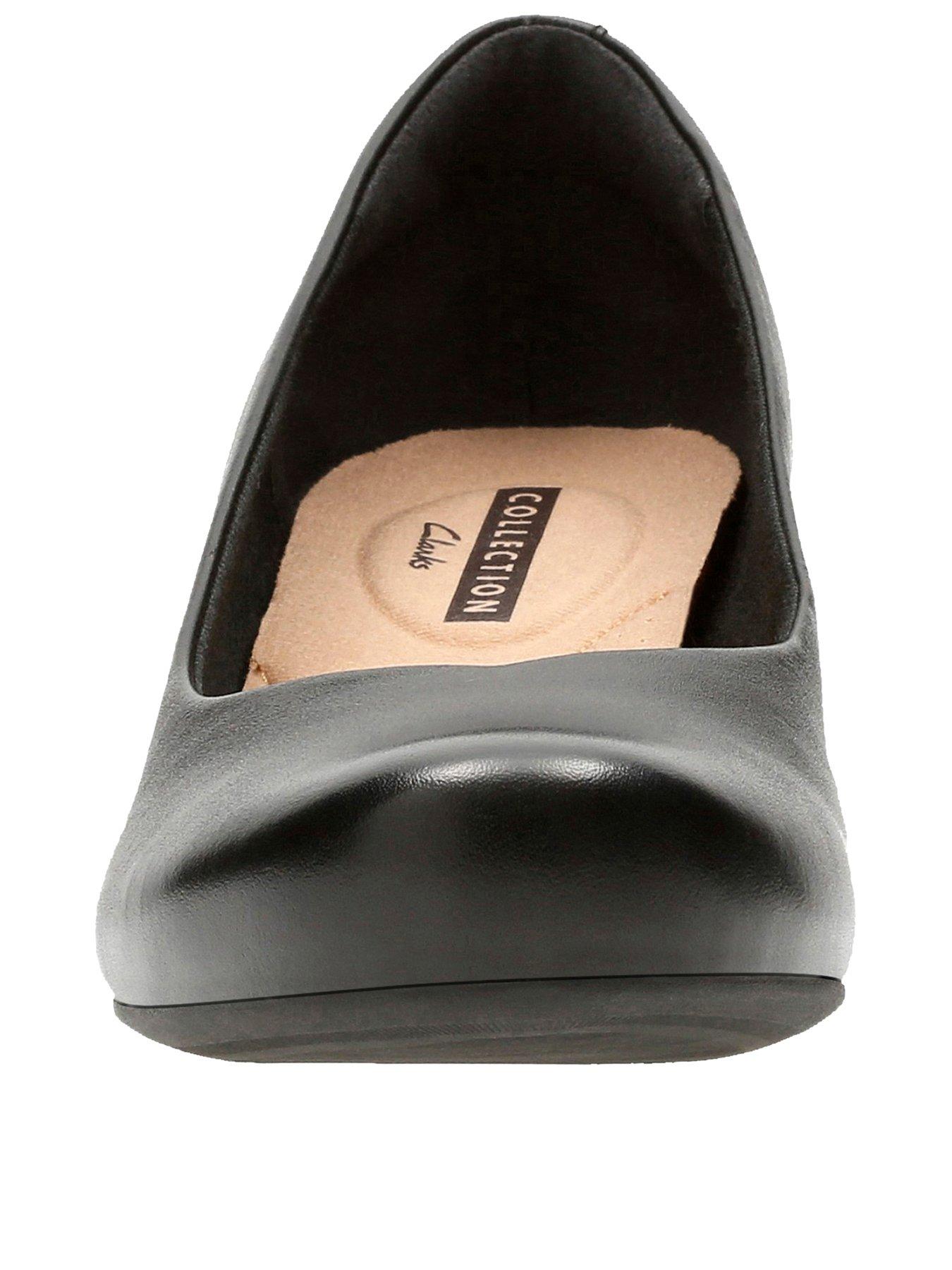 Clarks collection women's flores tulip store wedge pumps